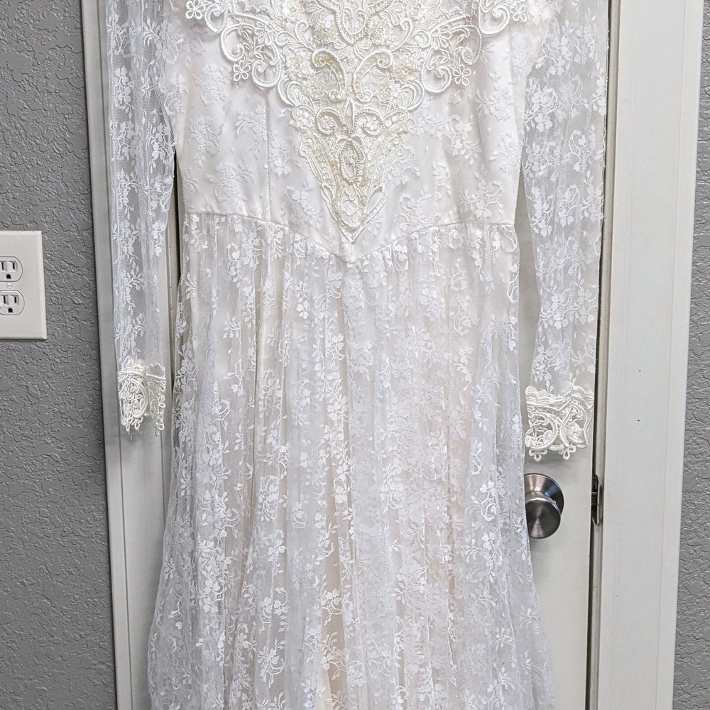 Jessica McClintock Bridal 90s Lace Wedding Dress From The 90s Size 8